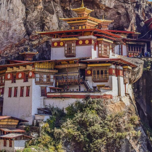 Bhutan Tour Packages 2023 - Luxury Vacations and Holidays