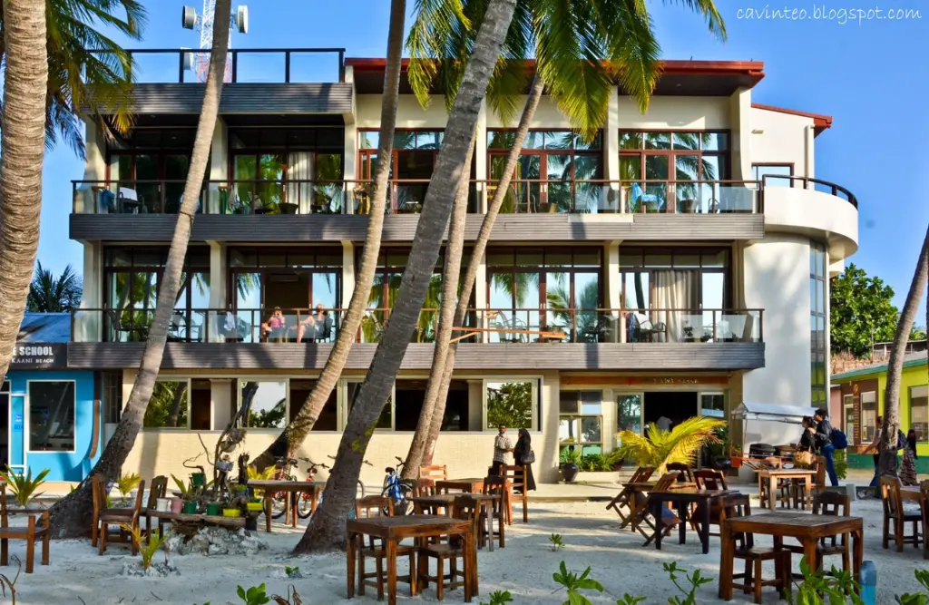 Kaani-Beach-Hotel-4-star-Hotel-in-Maldives