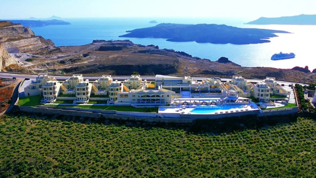 The Majestic Hotel Santorini 5 start