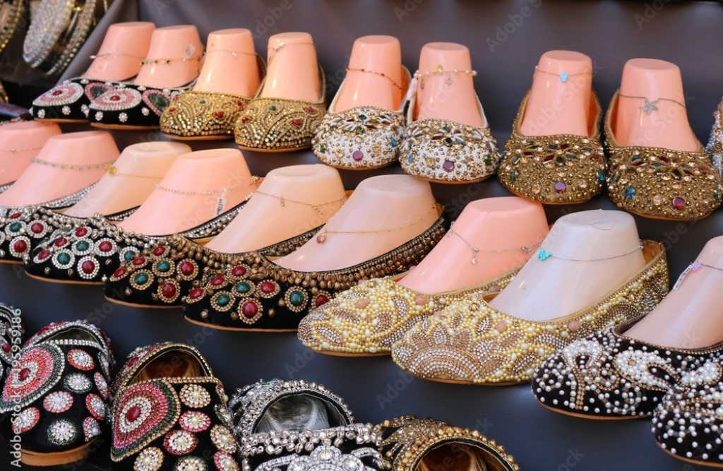 Traditional Arab Shoes 19