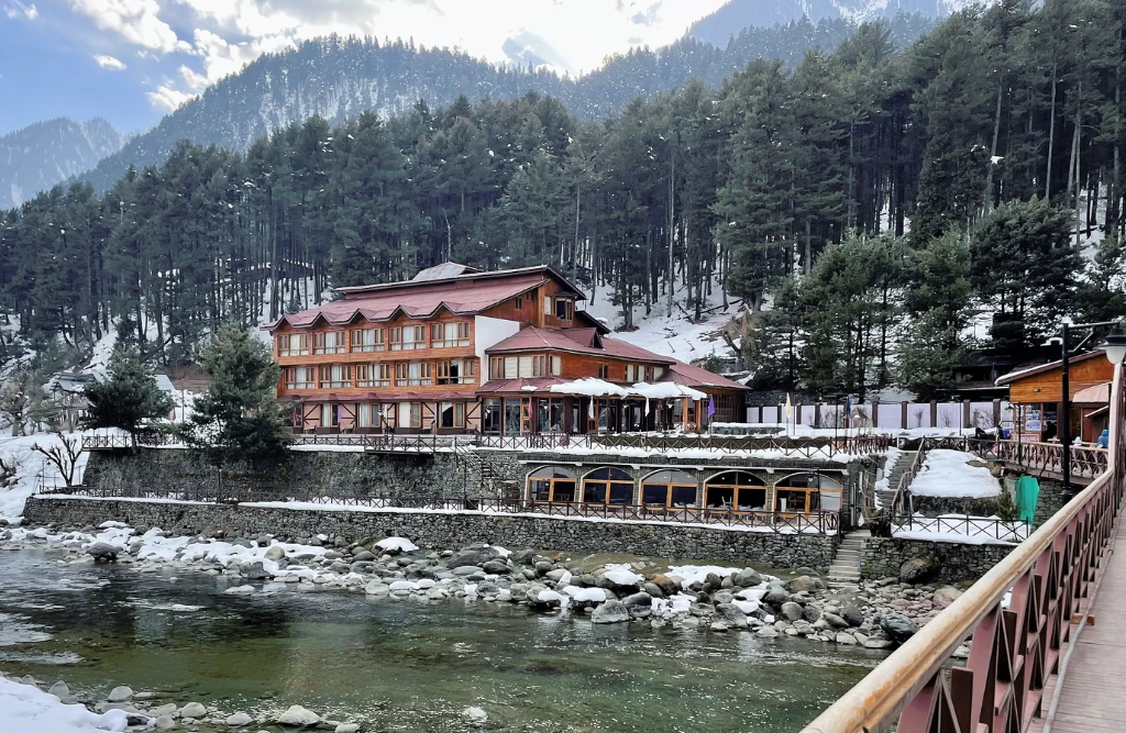 Hotel Heevan Kashmir 5
