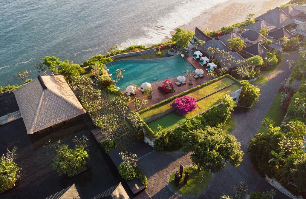 Elegant villa with private beach access at Bulgari Resort in Uluwatu
